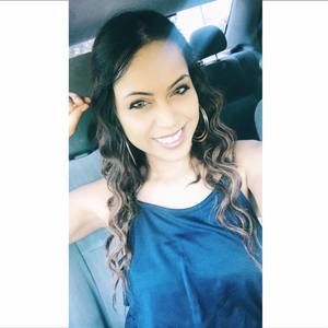 Meet your Posher, Dalia